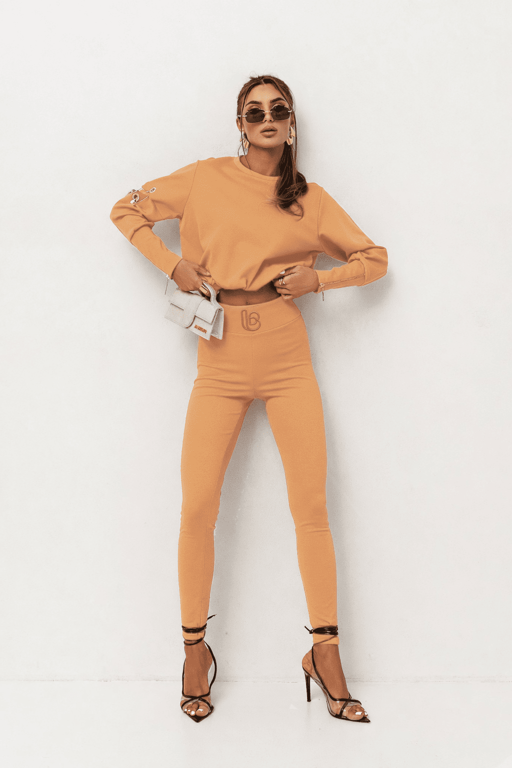 e2bb3f210e4423981af7f2564ab903f4